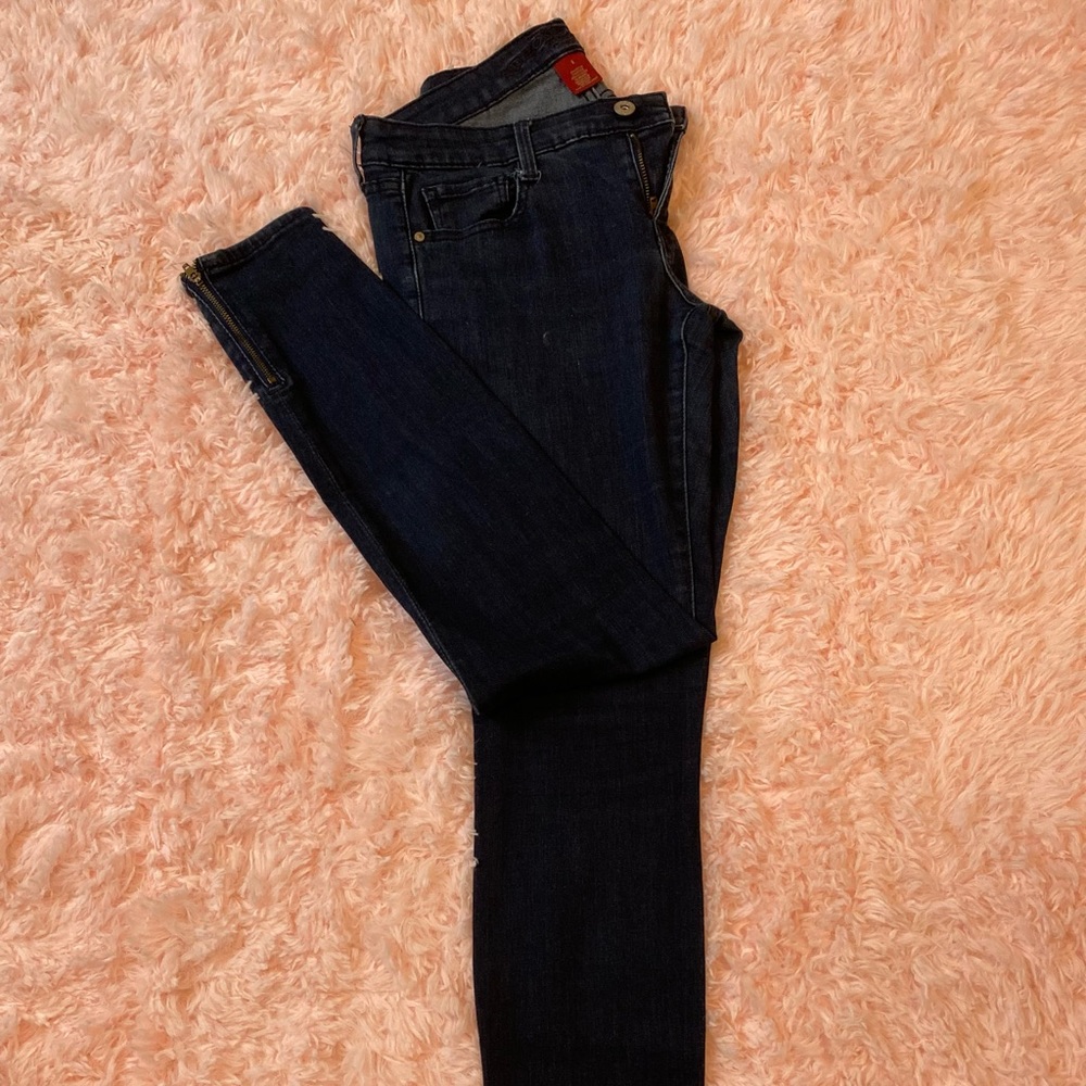 Arizona Jean Jeggungs - comfortable. Zippers on side heels
